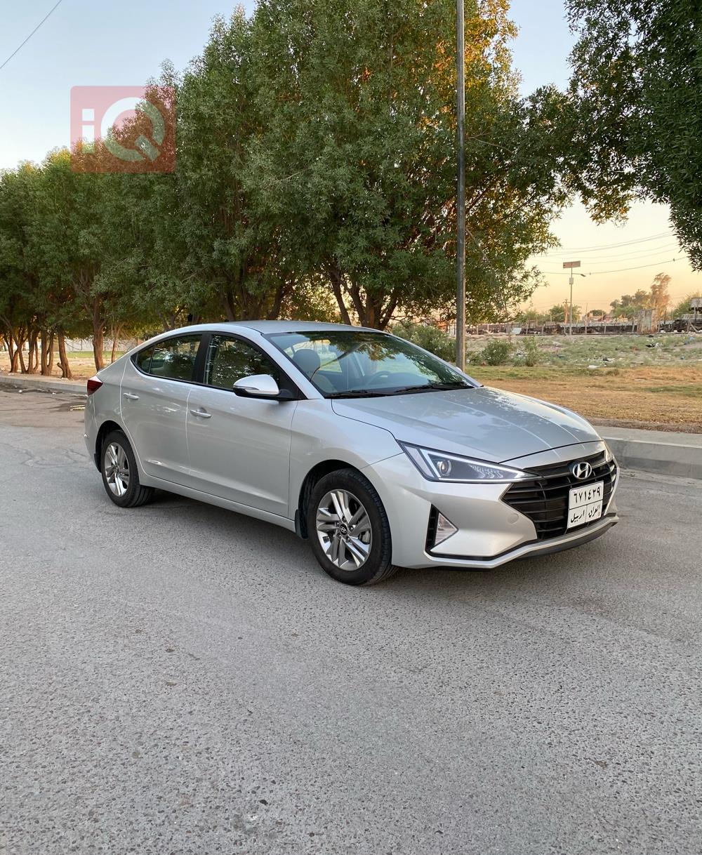 هیوندای ئەلەنترا